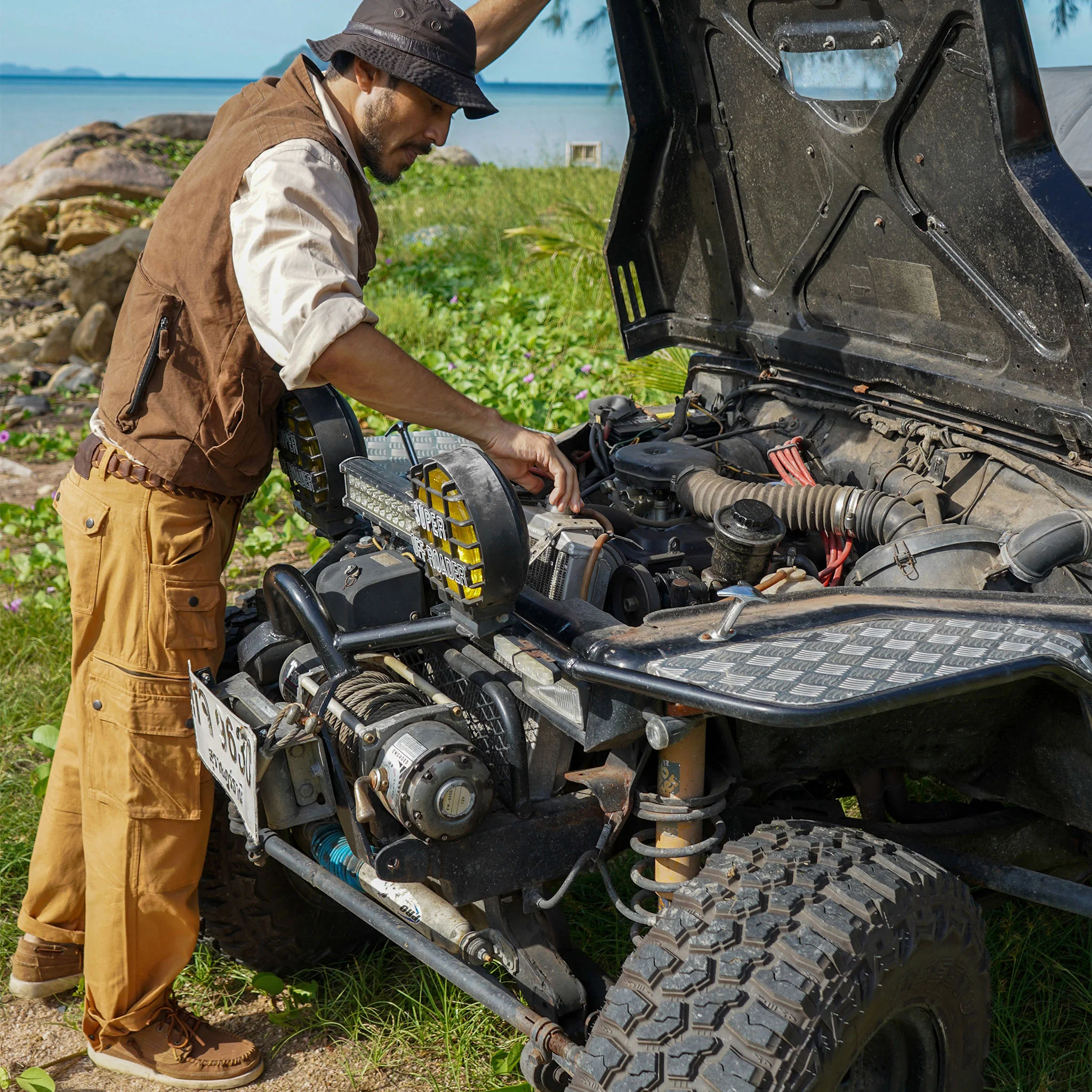 Derby Cargo Pants - Image 8