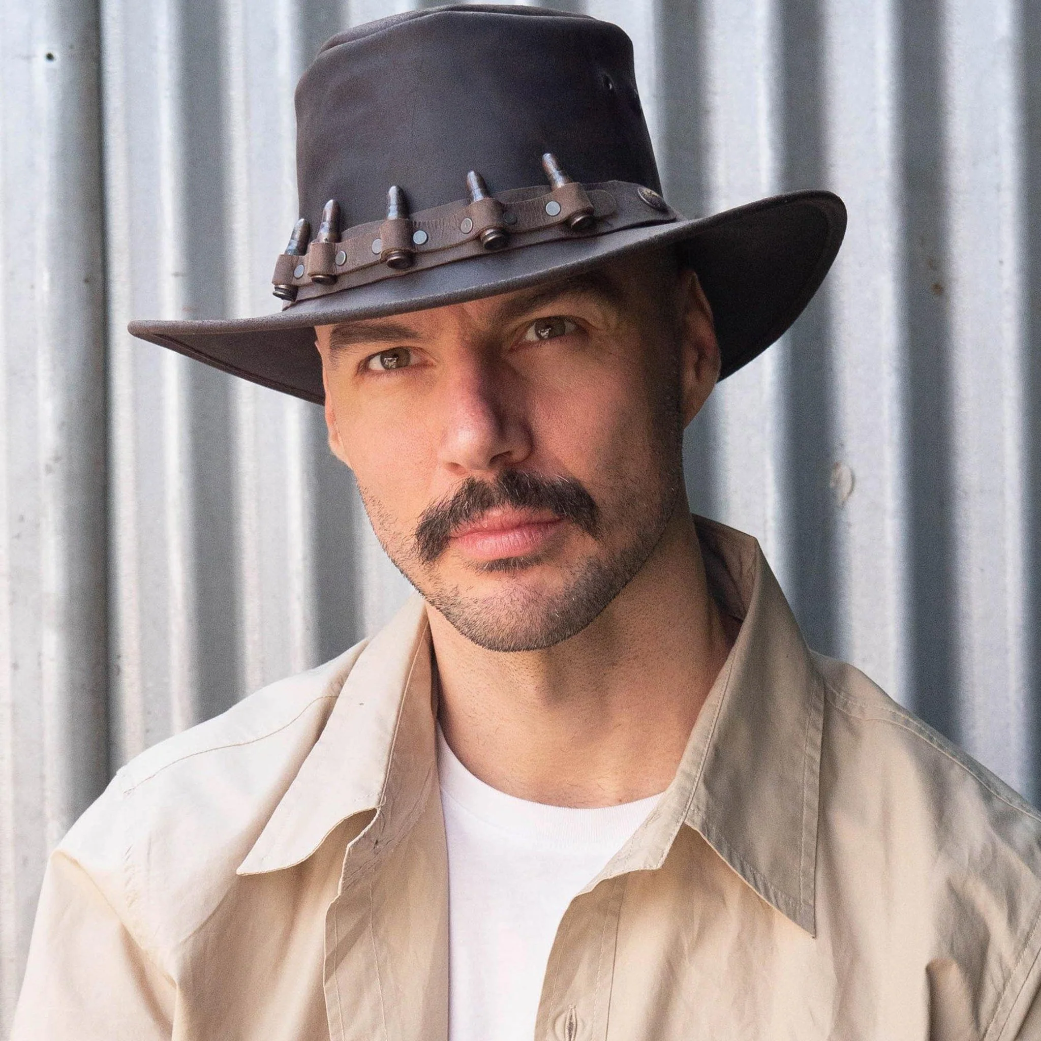 Hunter in Brown - Image 6