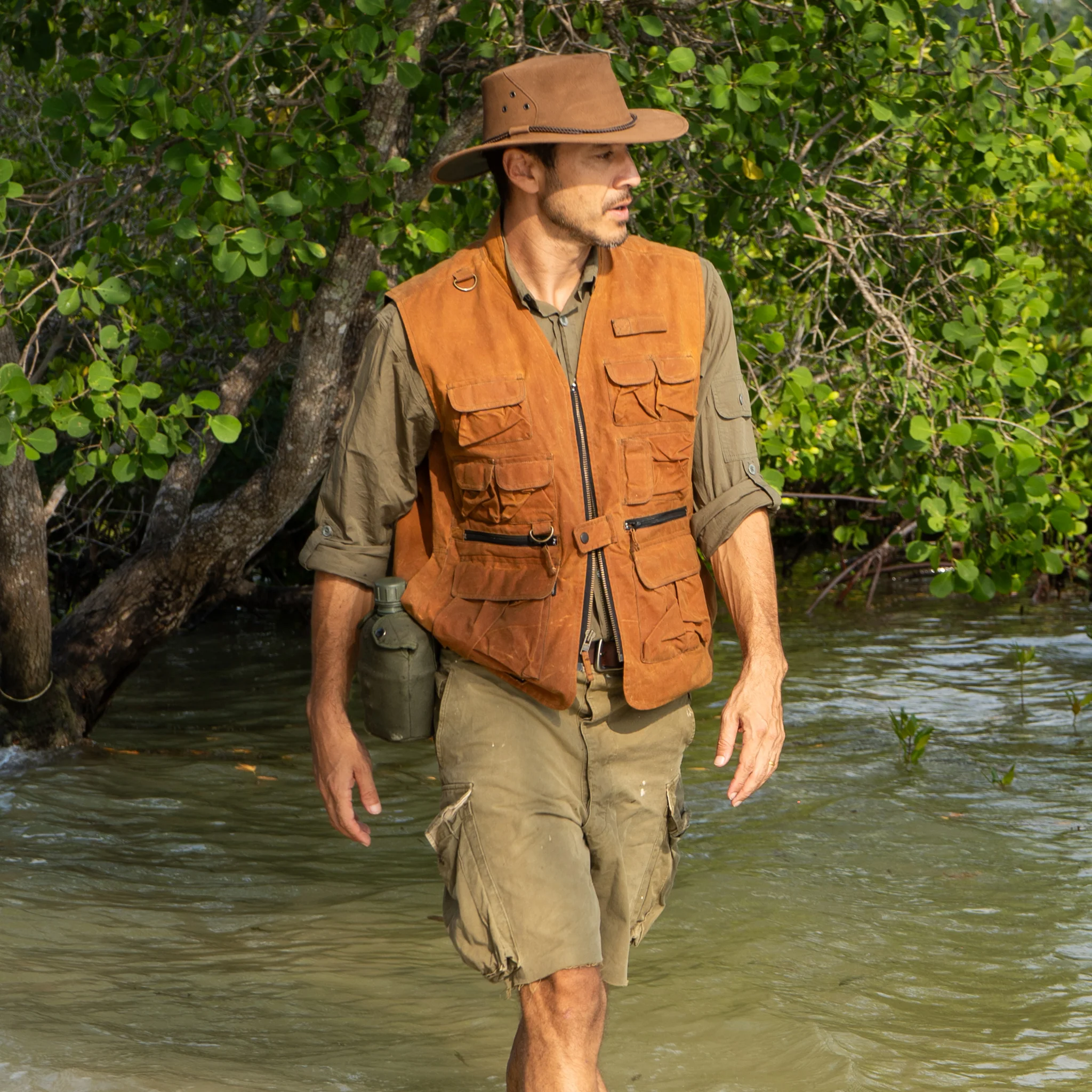 Traveller Multi-Pocket Vest - Image 15