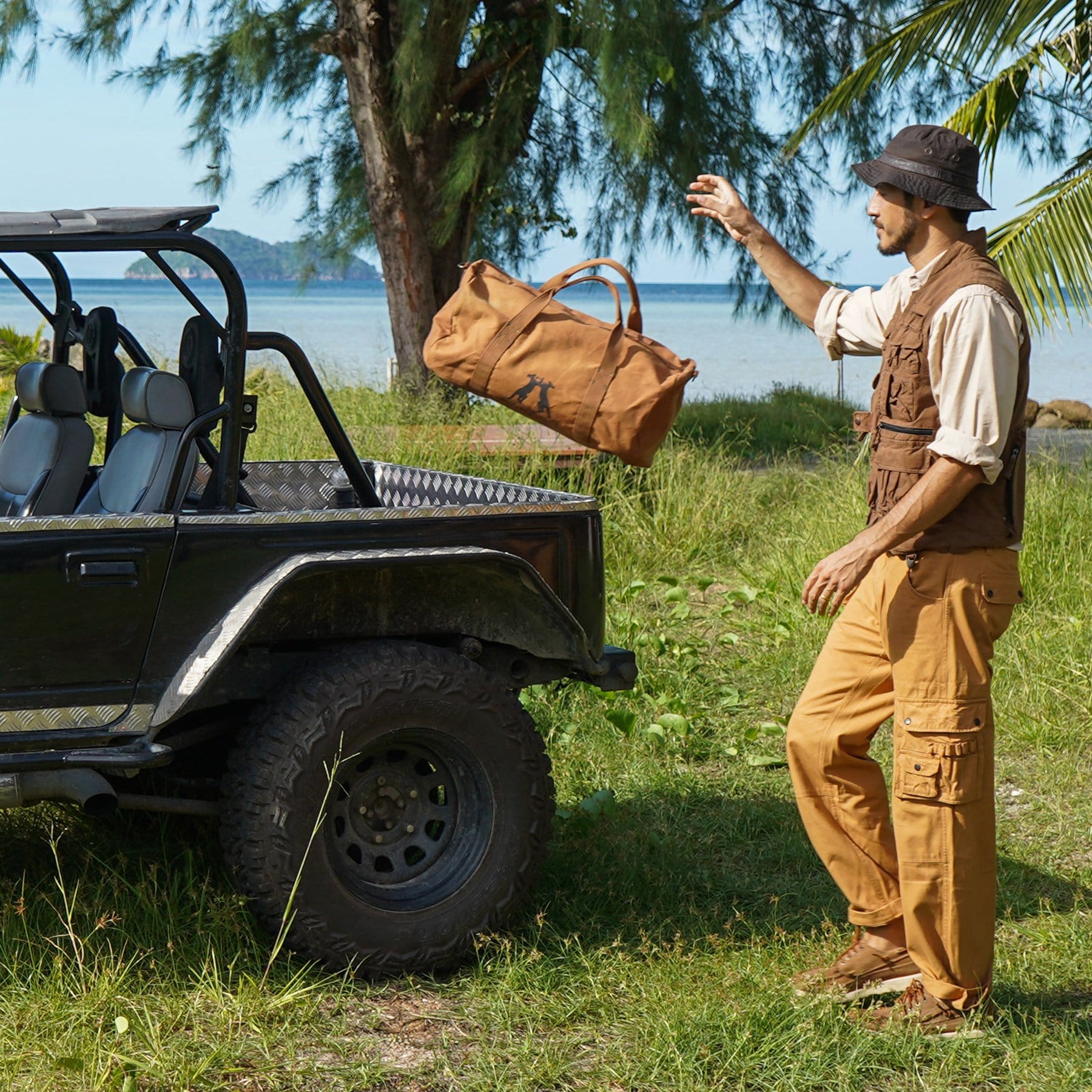 Burro Duffle Bag - Image 6
