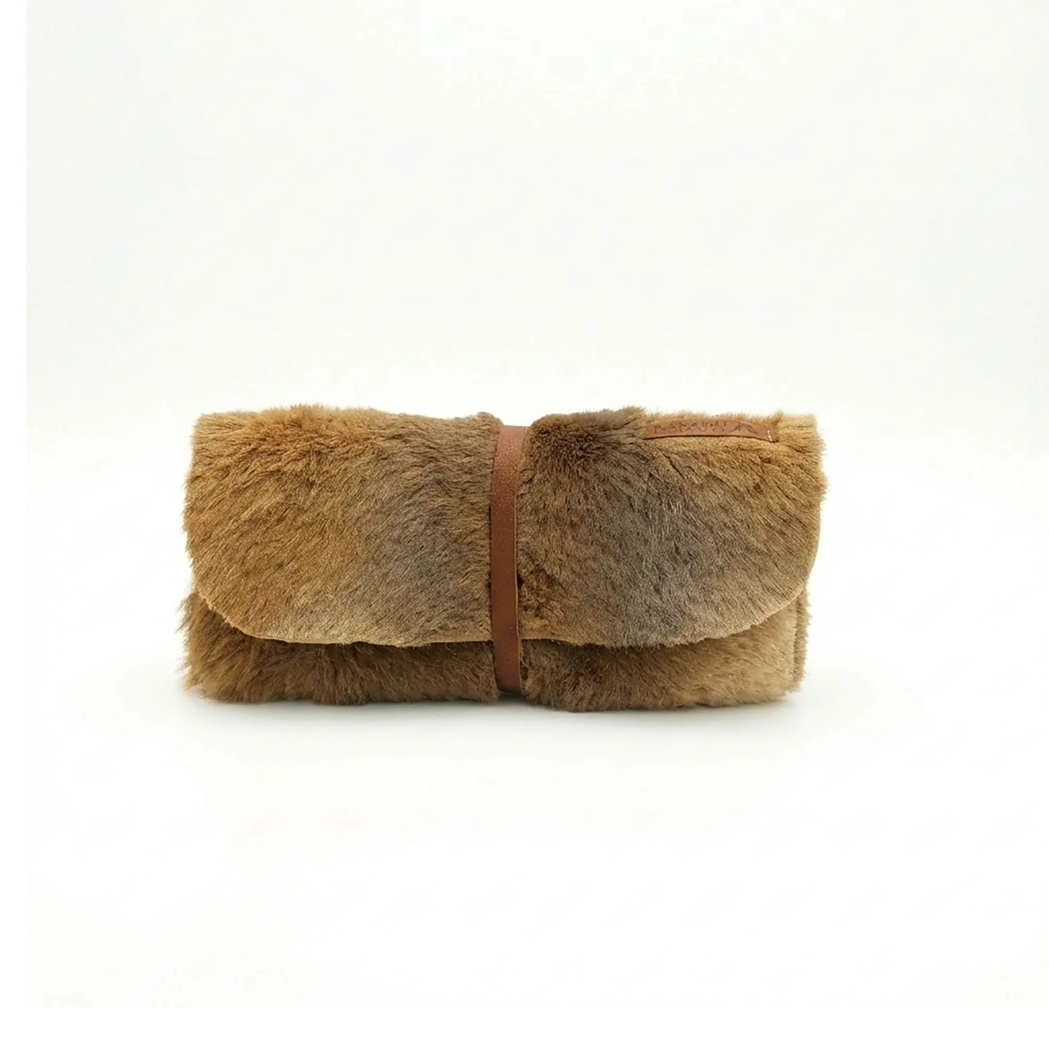 Small Kangaroo Fur Handbag - Image 3