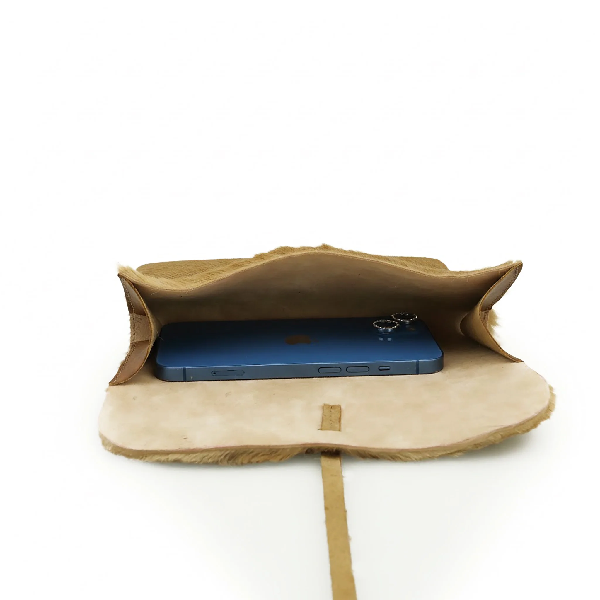 Small Kangaroo Fur Handbag - Image 4